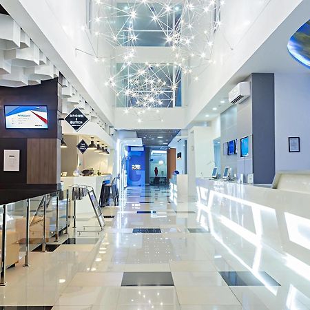 Berry Biz Hotel Семиньяк Экстерьер фото