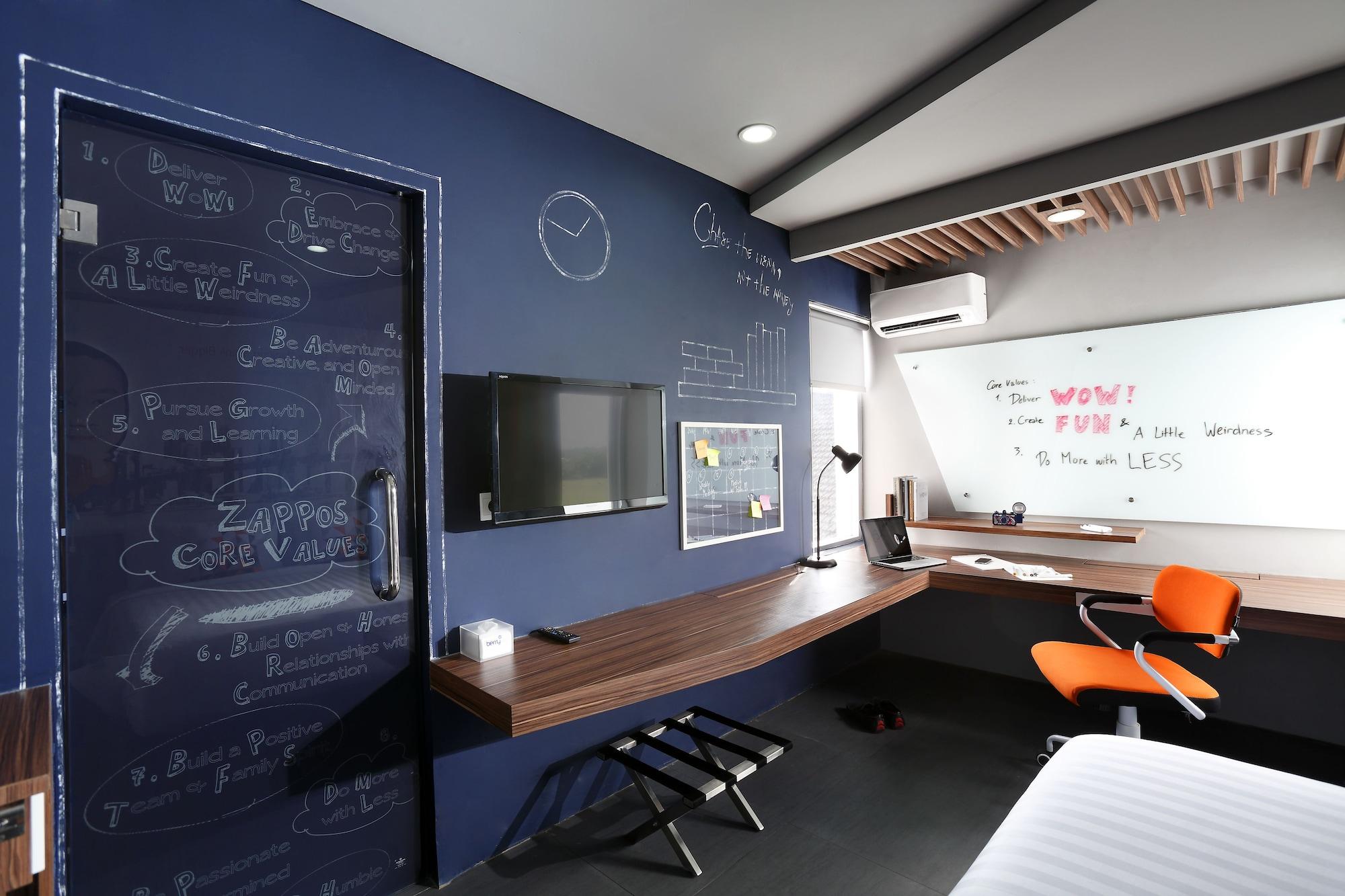 Berry Biz Hotel Семиньяк Экстерьер фото