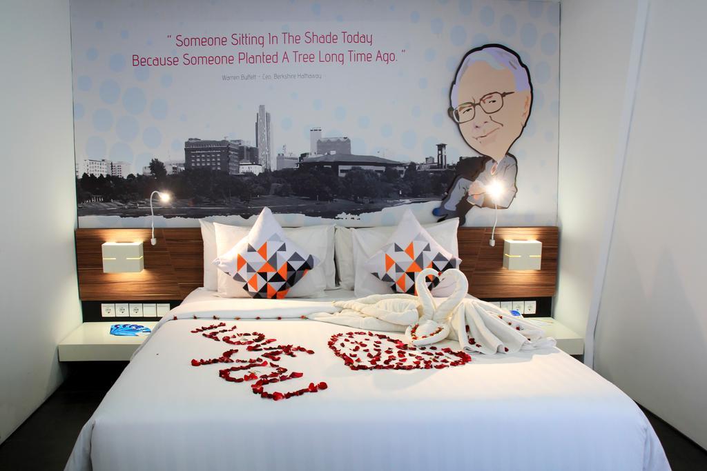 Berry Biz Hotel Семиньяк Экстерьер фото